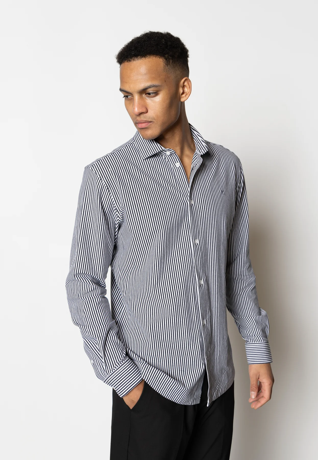 CLEANCUT COPENHAGEN CLEAN FORMAL STRECH STRIPE  SHIRT  L/S Größe: XL Farbe: NAVY/WHT