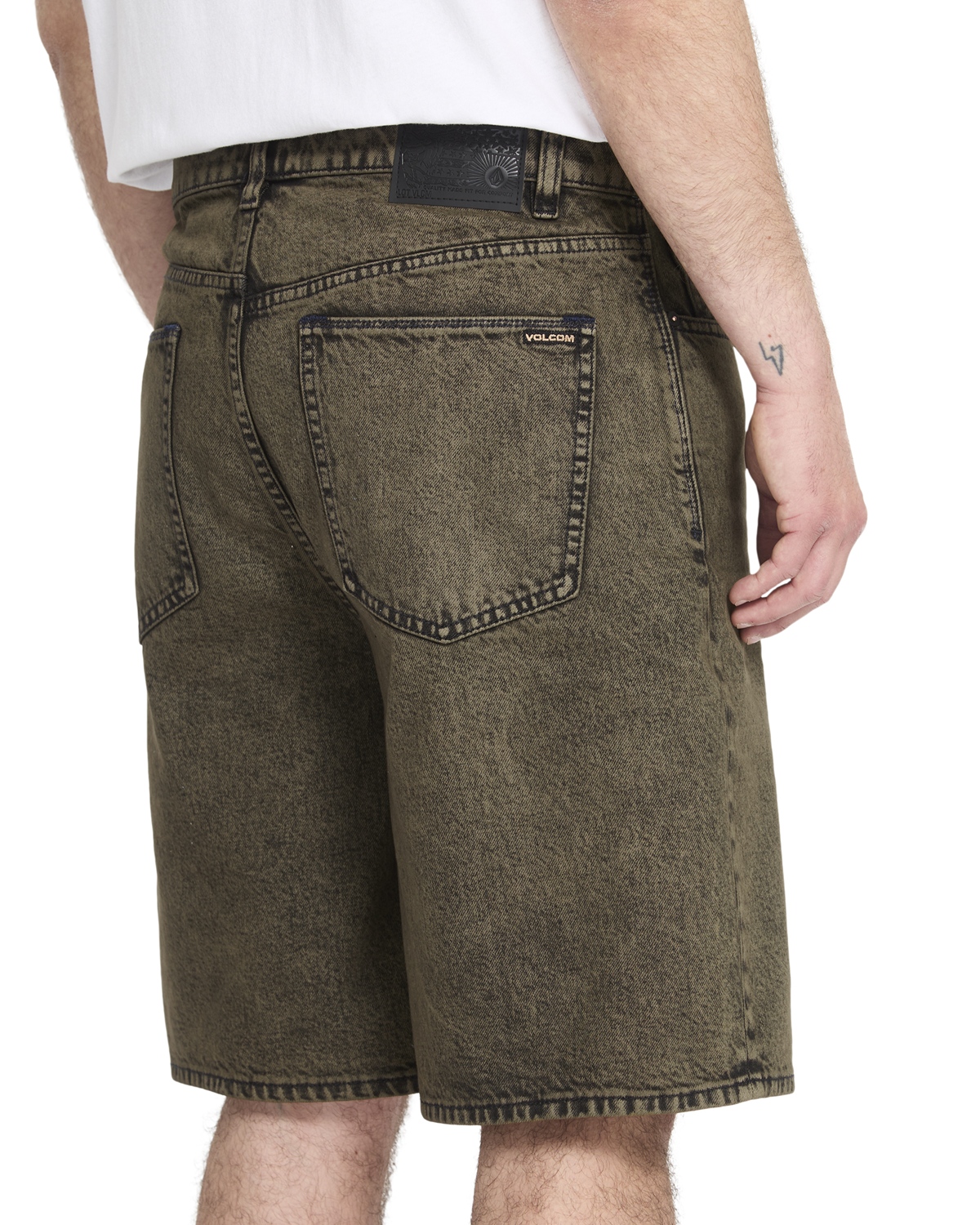 VOLCOM BILLOW DENIM SHORT 22 Größe: 28 Farbe: BLACK