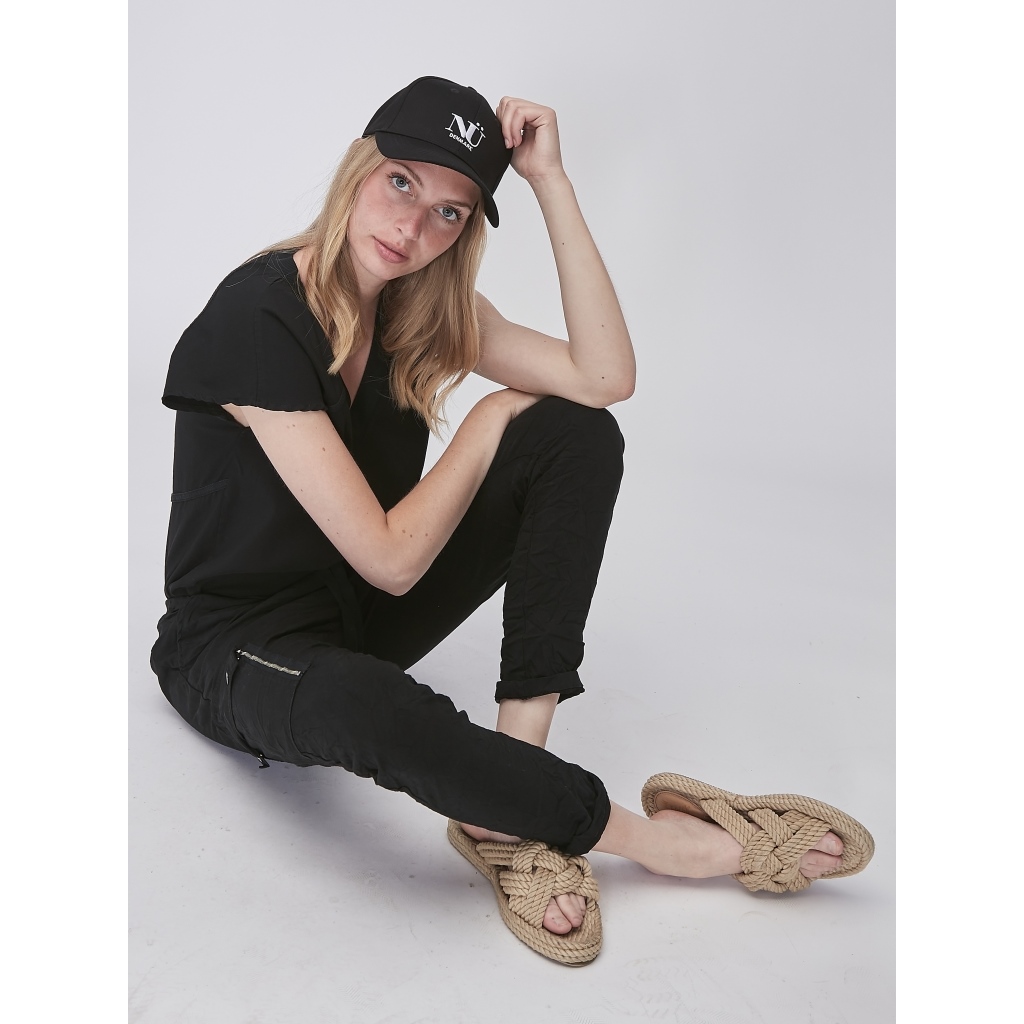 NÜ NÜ LOGO CAP