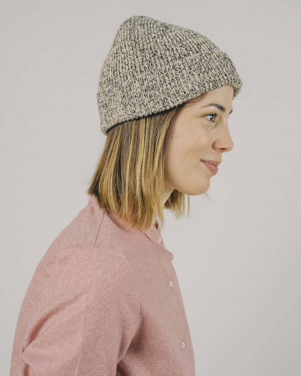 BRAVA RETRO BEANIE