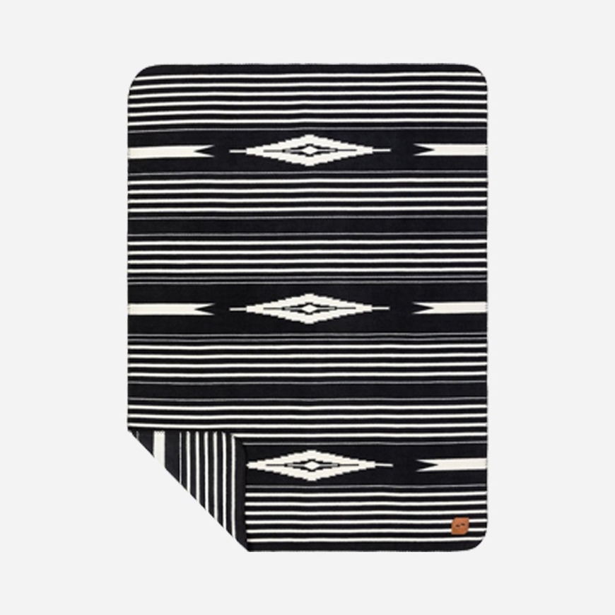 SLOWTIDE HAYDEN  BLANKET