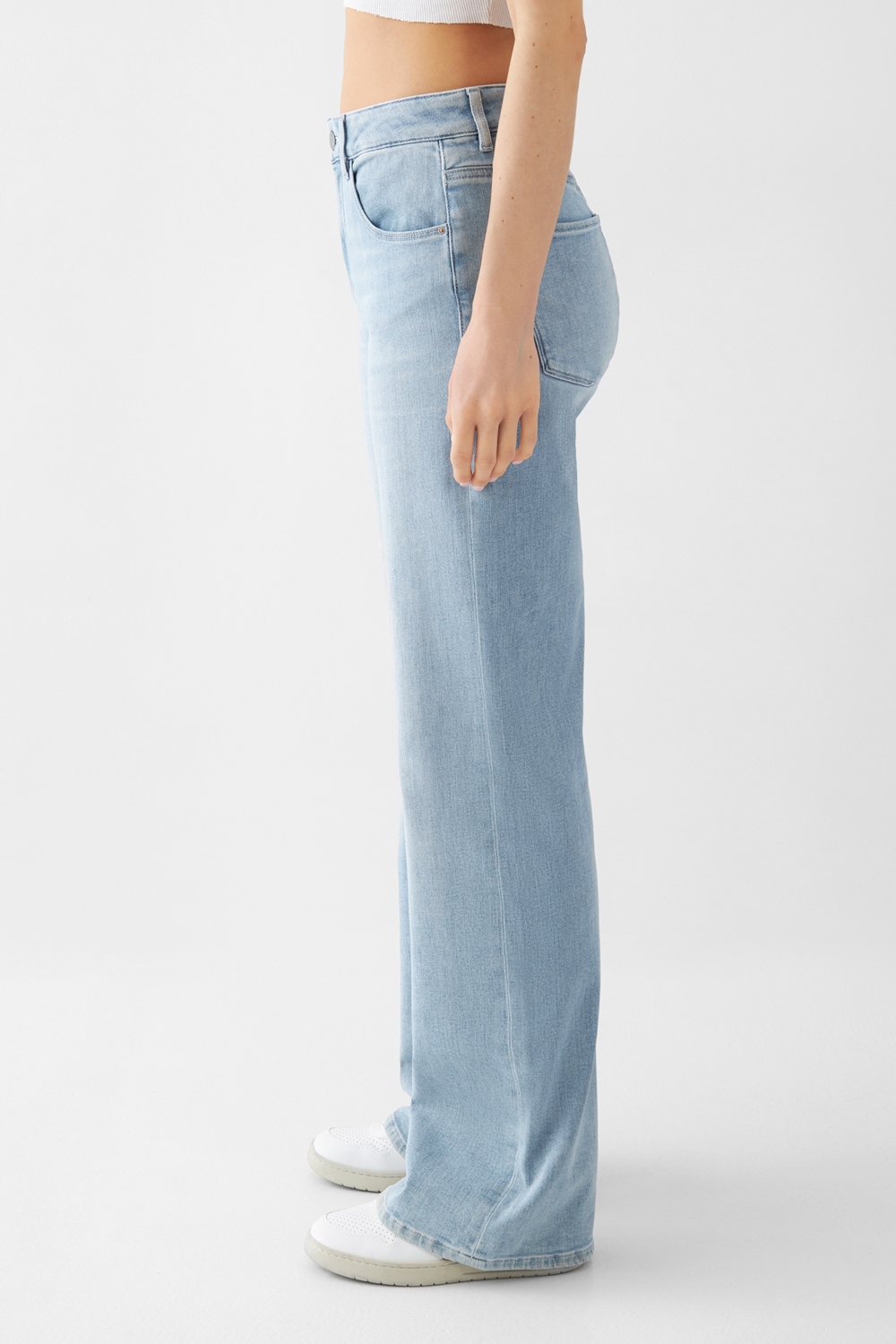 DAWN DEW FLARED SOFT DENIM Größe: 29 Länge: 32 Farbe: L. BLUE