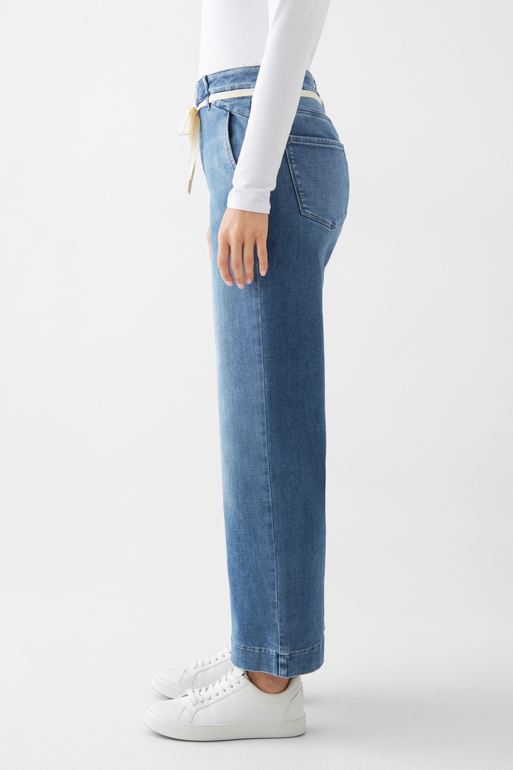 DAWN DEW FLARED SOFT DENIM