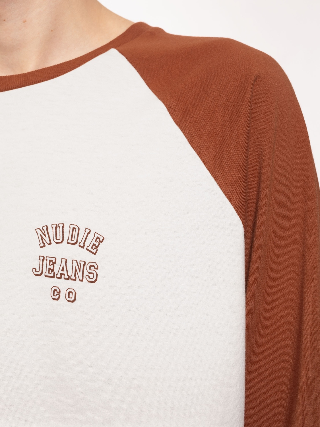 NUDIE JEANS JOEY LOGO TEE Größe: L Farbe: TERRA/OFFW
