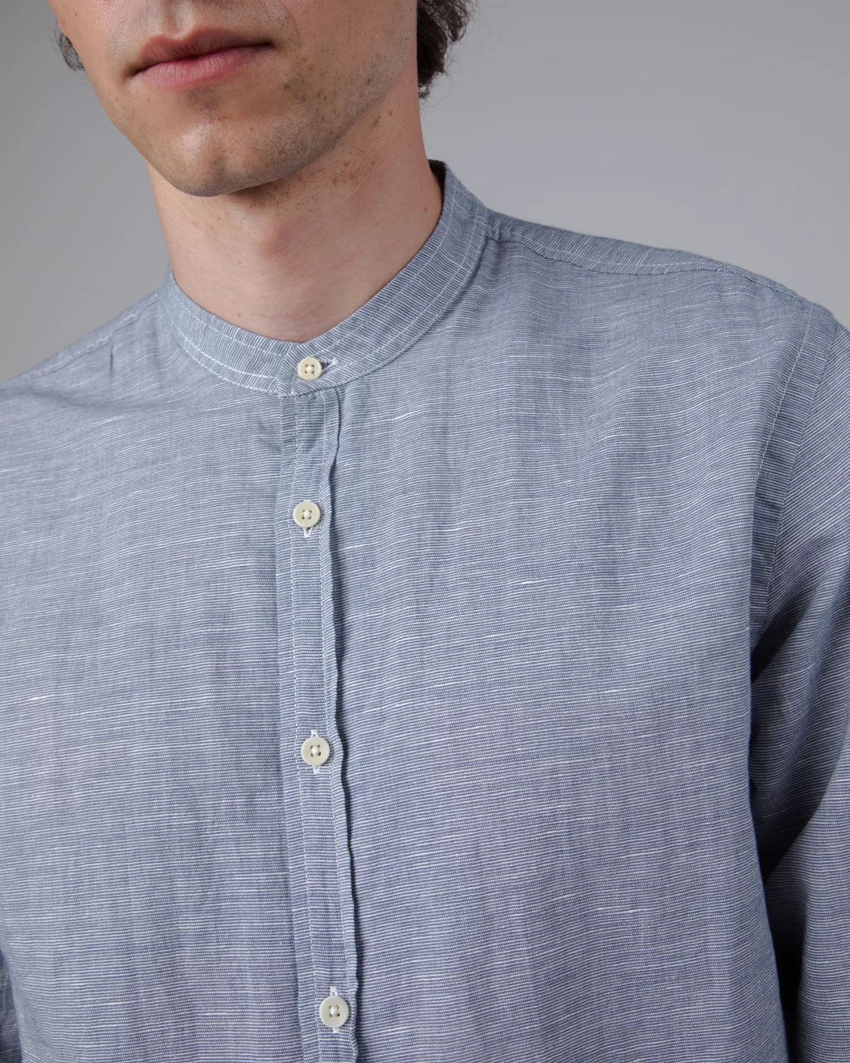 BRAVA PINSTRIPE  MAO SHIRT